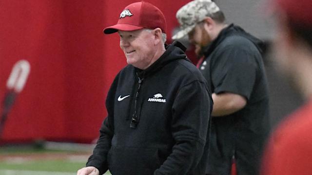 030824-Bobby Petrino-Spring Practice-andy-3